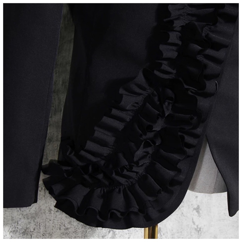 🎁 The COLYNA Black Ruffle Jacket Top - Picture 4 of 6